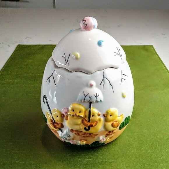 Spring Chicks Pastel Ceramic Egg Jar with Lid - Picture 1 of 5
